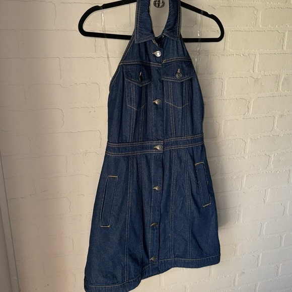 Future Collective dress Alani Noelle halter mini dark denim open back 2 NEW - Picture 10 of 10